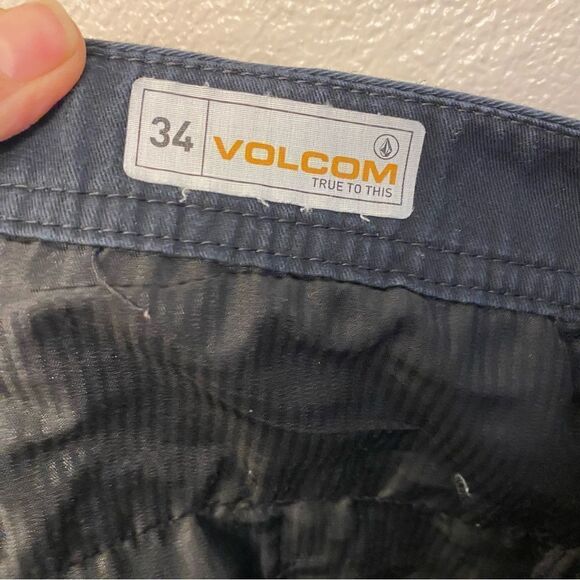 VOLCOM black weathered skater Chino shorts 10” - 34 - Picture 5 of 10